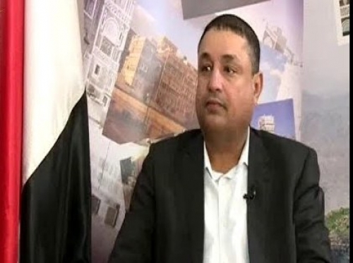 «باقزقوز» يستقيل من منصبه ويفضح ممارسات الميليشيات الحوثية