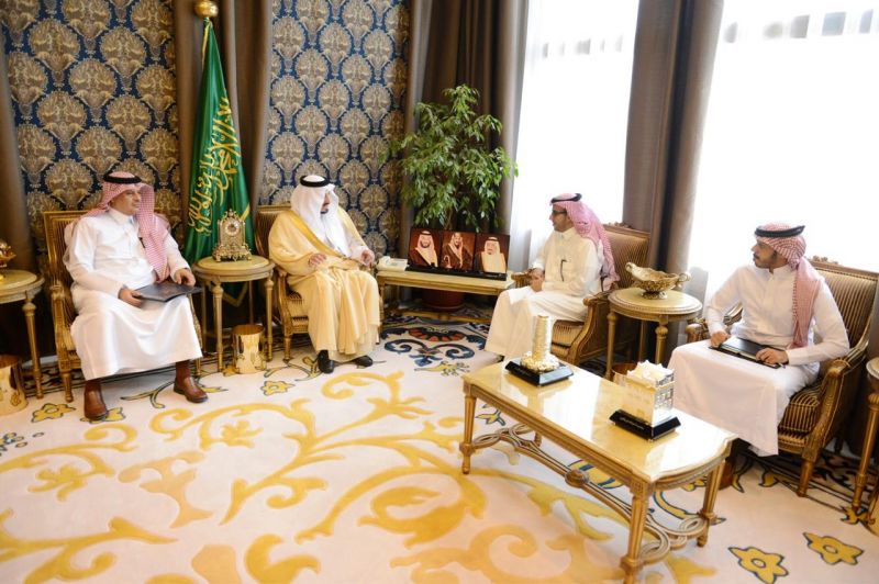 الأمير فيصل بن خالد يستعرض الخطة الإستراتيجية لهيئة تطوير عسير