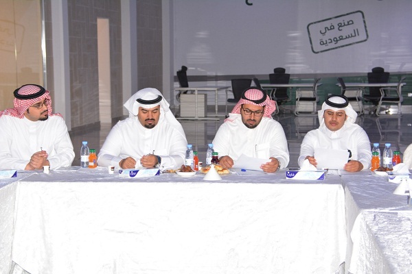 اللجنة الصناعية بغرفة أبها تعقد الاجتماع السادس بالمدينة الصناعية بعسير. اللجنة الصناعية بغرفة أبها تعقد الاجتماع السادس بالمدينة الصناعية بعسير.