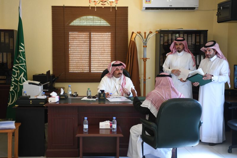 نائب أمير منطقة عسير يختتم زيارته التفقدية بمركز الفرشة ويقف على عدد من المشروعات المتعثرة