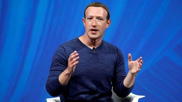 زوكربيرغ يمنع استخدام "آيفون" في مكاتب فيسبوك