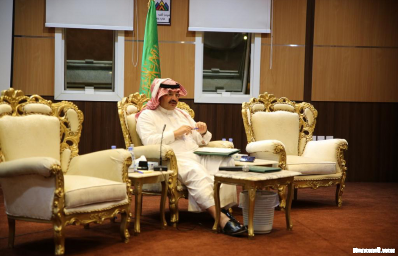 الأمير تركي بن طلال يعقد اللقاء الثاني مع شباب وفتيات محافظة بلقرن