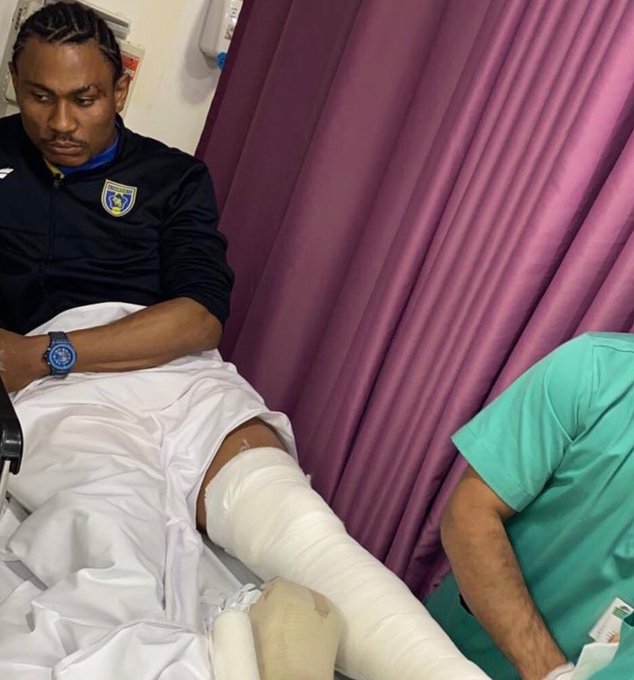 إصابة الكاميروني تاوامبا بكسر و #النصر يتكفل بعلاجه