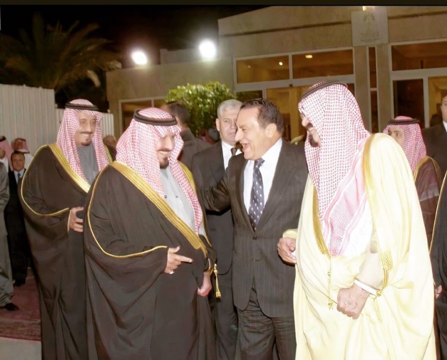 مجموعة من الصور النادرة لقادة السعودية مع الرئيس الراحل #حسني_مبارك
