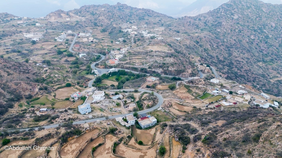جبل بركوك في عسير: طبيعة خلابة وحياة برية متنوعة وتراث عريق جبل بركوك في عسير: طبيعة خلابة وحياة برية متنوعة وتراث عريق