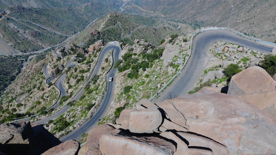 لا تقد على هذا الطريق إلا إذا كنت محترف