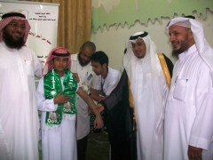 رئيس مركز تنومه يدشن الحملة الخاصة بشلل الأطفال رئيس مركز تنومه يدشن الحملة الخاصة بشلل الأطفال